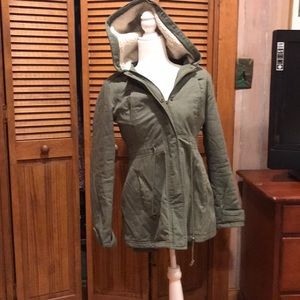 Winter coat size XS hunter green